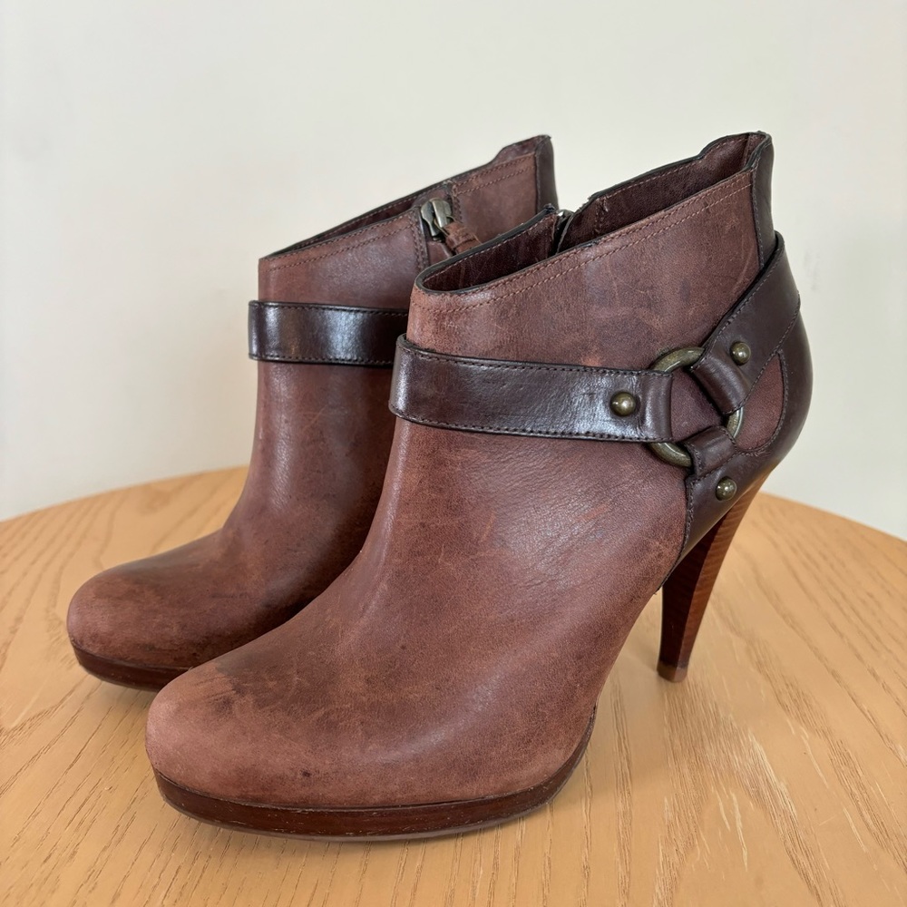 Cole Haan NIKEair‎ brown leather booties 7.5